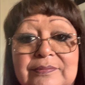 Meet your Posher, Yolanda